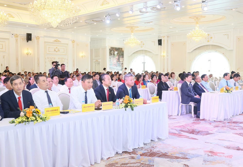 Gặp mặt doanh nghiệp, doanh nhân nhân kỷ niệm 22 năm Ngày Doanh nhân Việt Nam